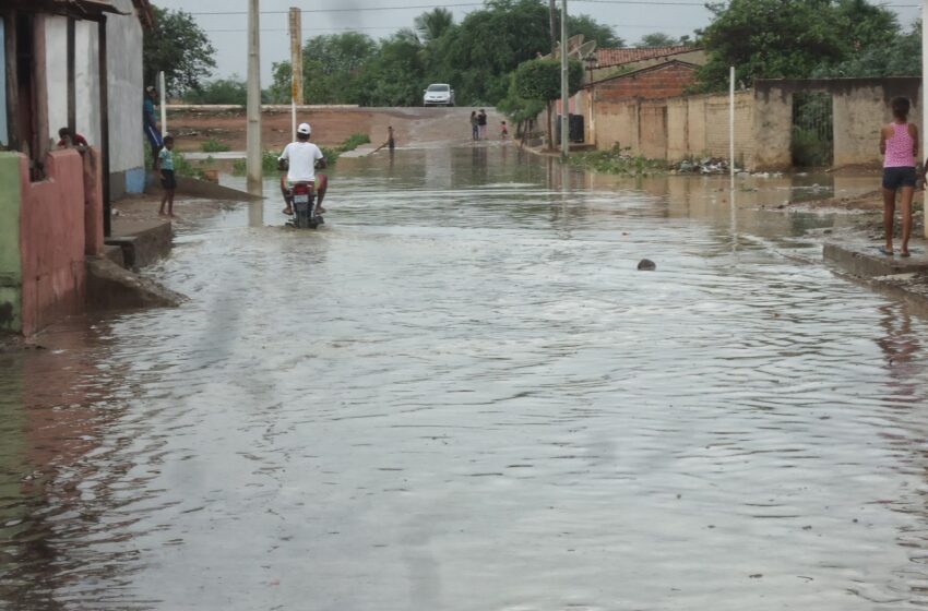  Chuva causa transtornos em municípios do Sertão do Araripe