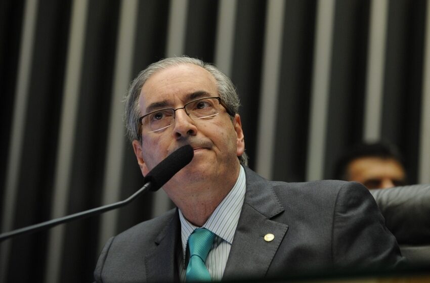  TRF4 suspende decisão que obrigava Eduardo Cunha a devolver carros de luxo