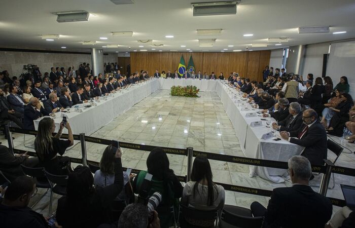  Lula: governo finaliza lista de obras prioritárias dos estados