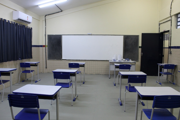  Escolas da Rede Estadual vão parar nesta terça-feira (11), diz Sintepe