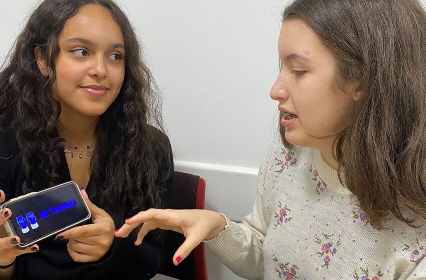  Estudantes do ensino técnico desenvolvem app para tradução em Libras