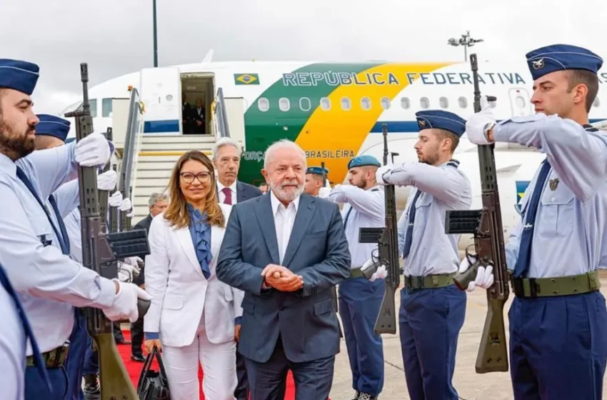  Lula chega a Portugal cercado de polêmicas e com forte segurança