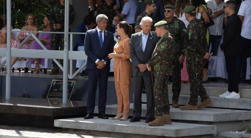  Raquel Lyra e o ministro da Defesa José Múcio visitam área destinada à Escola de Sargentos do Exércio nesta segunda-feira (15)