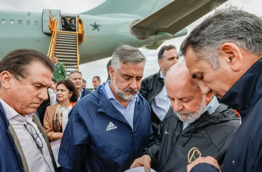 Lula garante verba para reconstrução de estradas no Rio Grande do Sul
