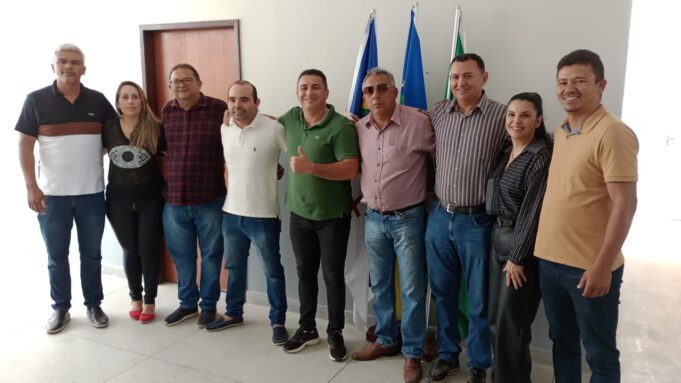  Vereadores da base do prefeito Raimundo Pimentel, não aceitam nome de Ana Paula como pré-candidata a prefeita de Araripina