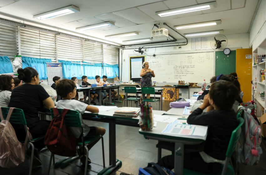  Piso do magistério tem reajuste de 5,4% e vai a R$ 5,1 mil em 2026