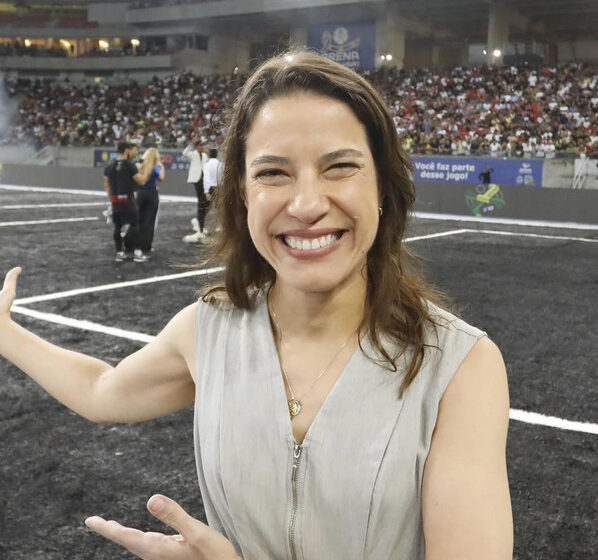  Raquel é vaiada por multidão ao acompanhar evento esportivo na Arena