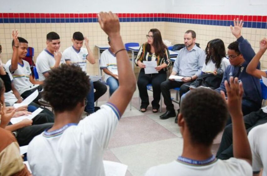  Pernambuco convoca 727 psicólogos e passa a ter atendimento em todas as escolas estaduais