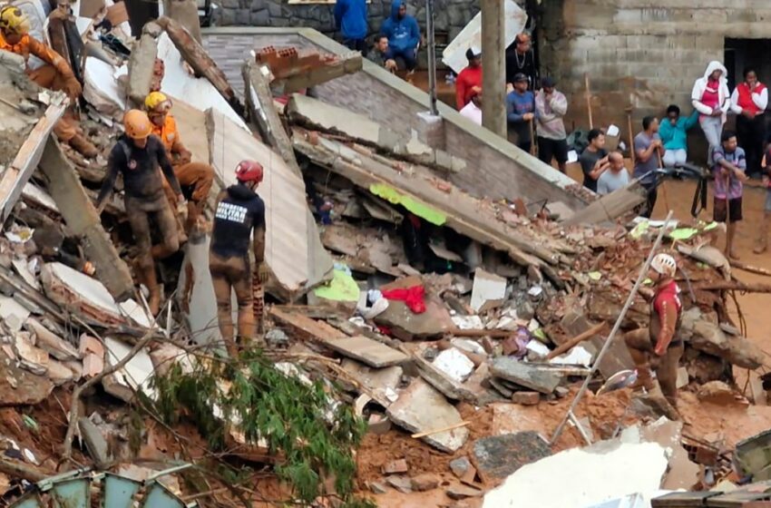  Sobe para 30 o número de mortos em decorrência das chuvas em Minas Gerais