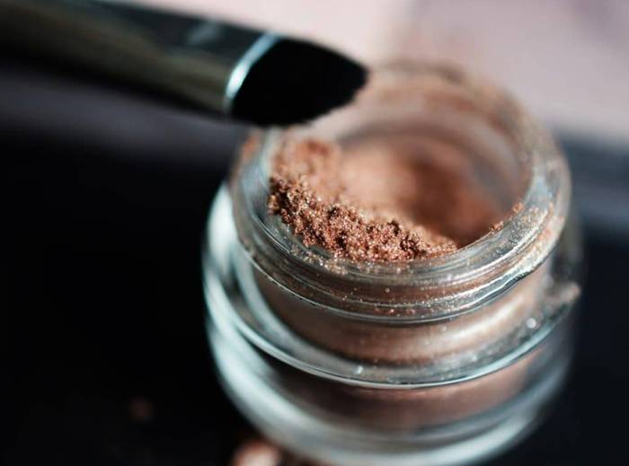  Anvisa proíbe venda de cosméticos capilares em situação irregular