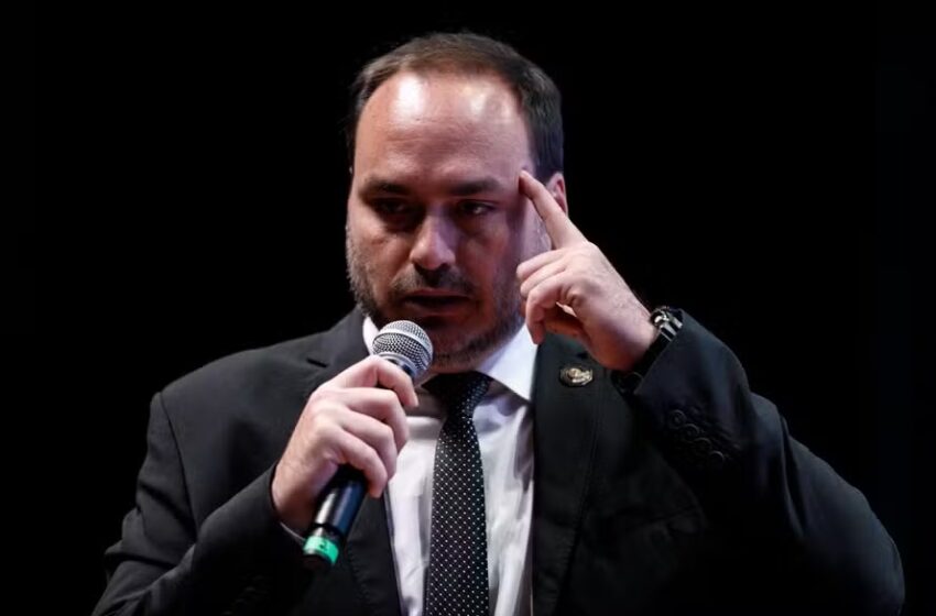  MP reabre investigação contra Carlos Bolsonaro por suspeita de rachadinha