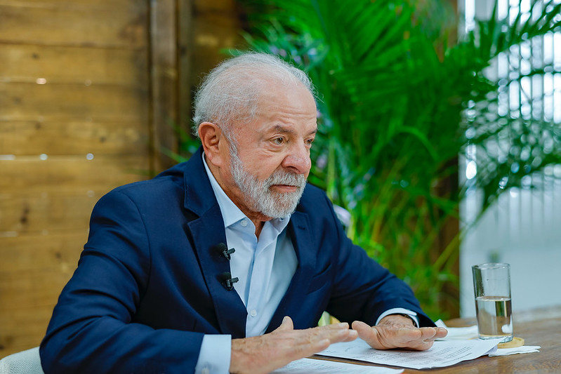  Lula vai barrar penduricalhos a servidores da Câmara e do Senado