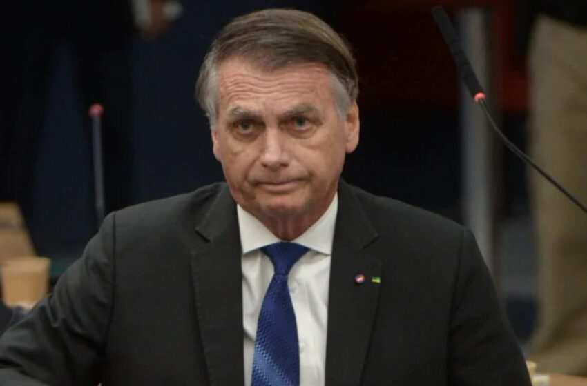  Ex-presidente Jair Bolsonaro recebe alta da UTI e segue para quarto