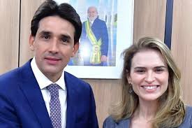  Em meio às incertezas para o Senado, Silvio Costa Filho e Marília Arraes se encontram em Brasília