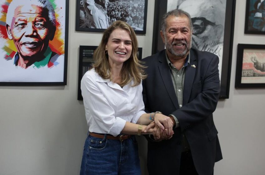  Carlos Lupi revela que Marília Arraes teve conversa com Raquel Lyra