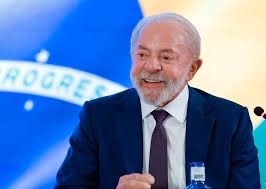  Lula comemora aprovação de PEC e diz: ‘Meu governo está colocando fim na 6×1’
