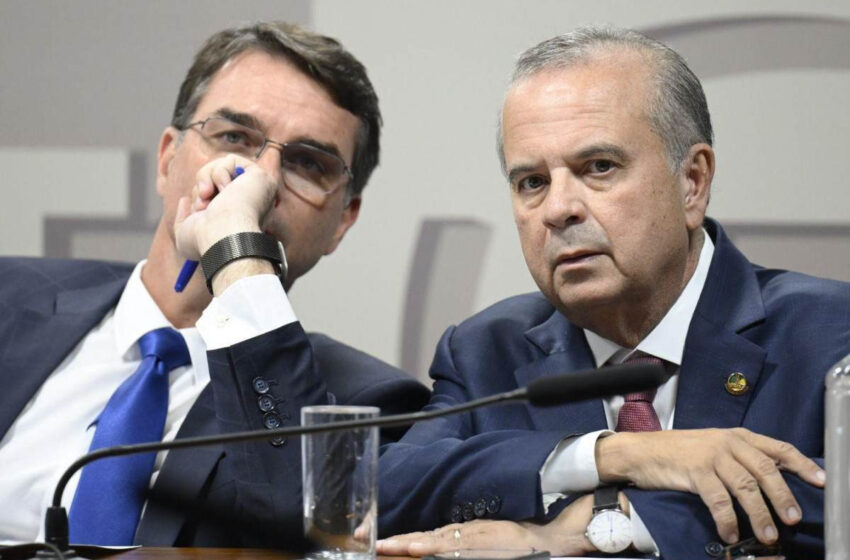  Vice de Flávio será definido após convenção partidária, indica Rogério Marinho