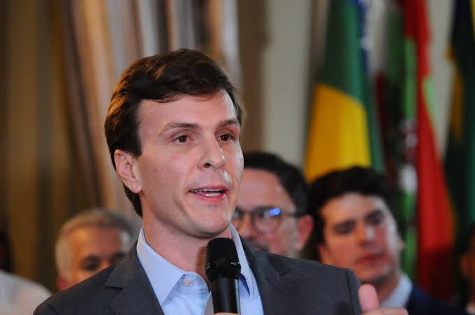  Miguel Coelho confirma convenção estadual do União Brasil neste sábado (1º) e reforça pré-candidatura ao Senado