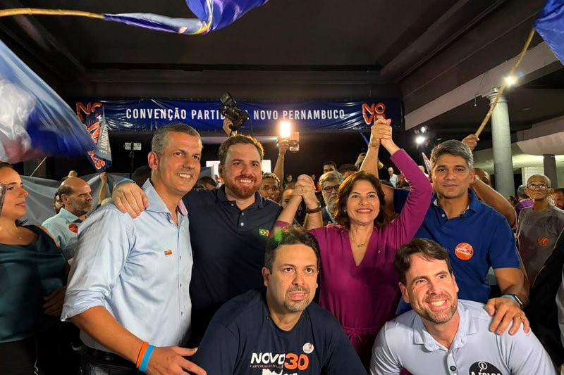  Novo oficializa chapa em Pernambuco, lança críticas a João Campos e reforça apoio a Raquel Lyra