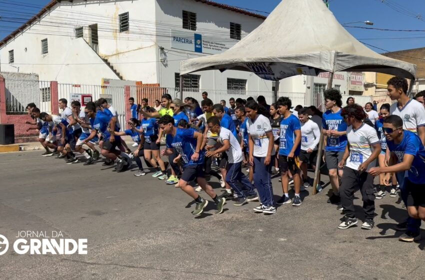  STUDENT RUN AGITA ARARIPINA: CORRIDA ESTUDANTIL UNE ESPORTE, INCLUSÃO E SUPERAÇÃO PELAS RUAS DA CIDADE