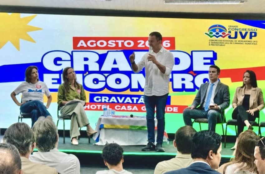  Leo do Ar ganha destaque durante agenda de Raquel Lyra em Gravatá