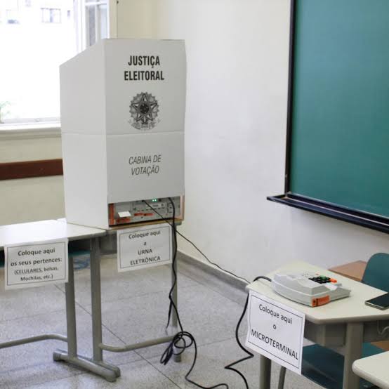  Pesquisas indicam que ao menos 11 estados podem definir disputa pelo governo no primeiro turno
