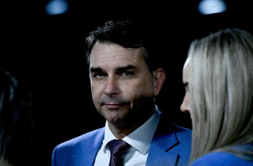  Flávio diz que vai a debate da Globo, chama Lula para confronto e critica decisão sobre bets