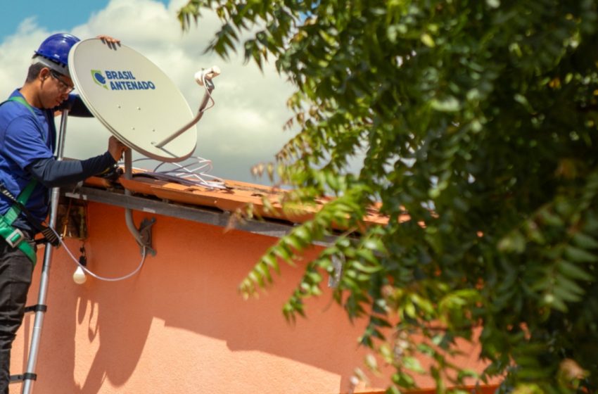  Parabólica digital gratuita: Santa Cruz e Dormentes recebem atendimento para orientar famílias do CadÚnico