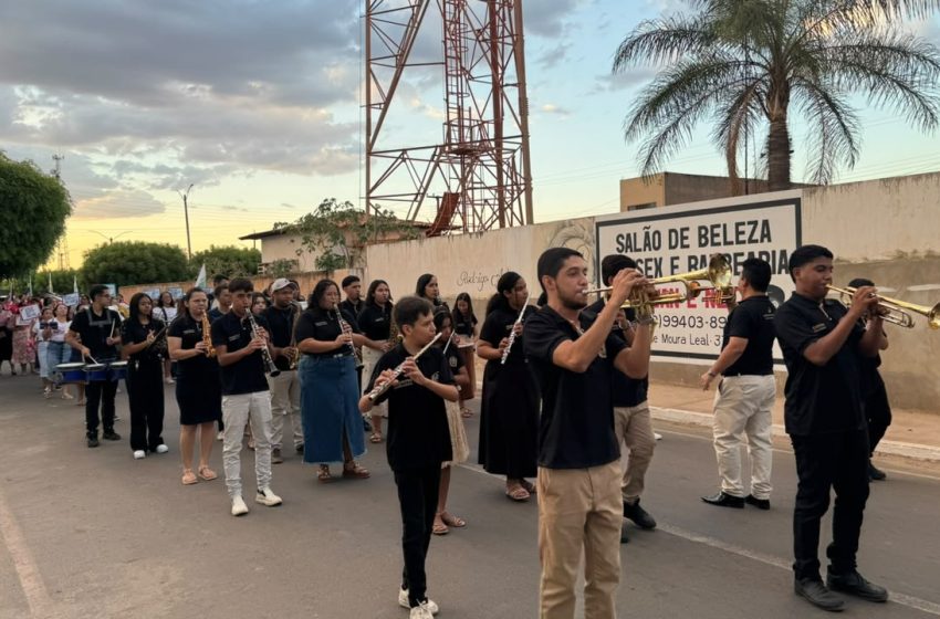  Marcolândia reúne fiéis em caminhada de fé e prepara encerramento da Semana do Evangélico