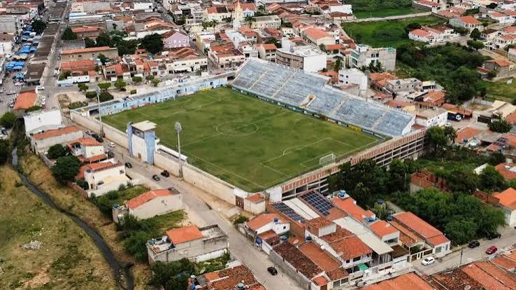  Justiça proíbe Salgueiro Atlético Clube de usar Estádio Cornélio de Barros após problemas estruturais